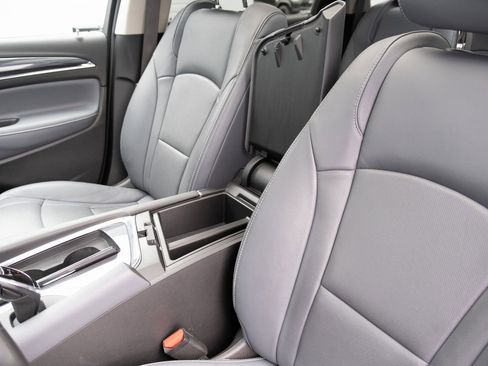 Used 2021 Buick Enclave Essence w/ Experience Buick Package image 10