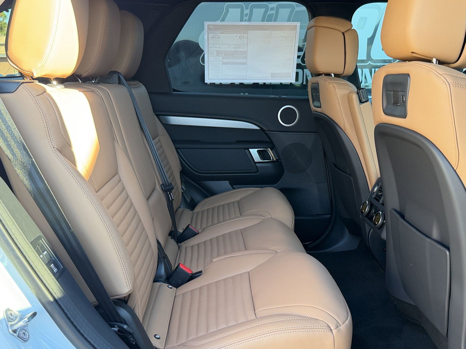 New 2026 Land Rover Discovery Limited Edition AWD/4WD image 31