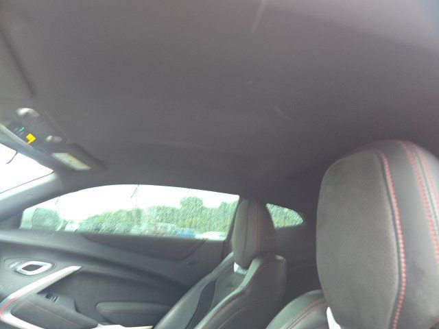 Used 2022 Chevrolet Camaro ZL1 RWD image 17
