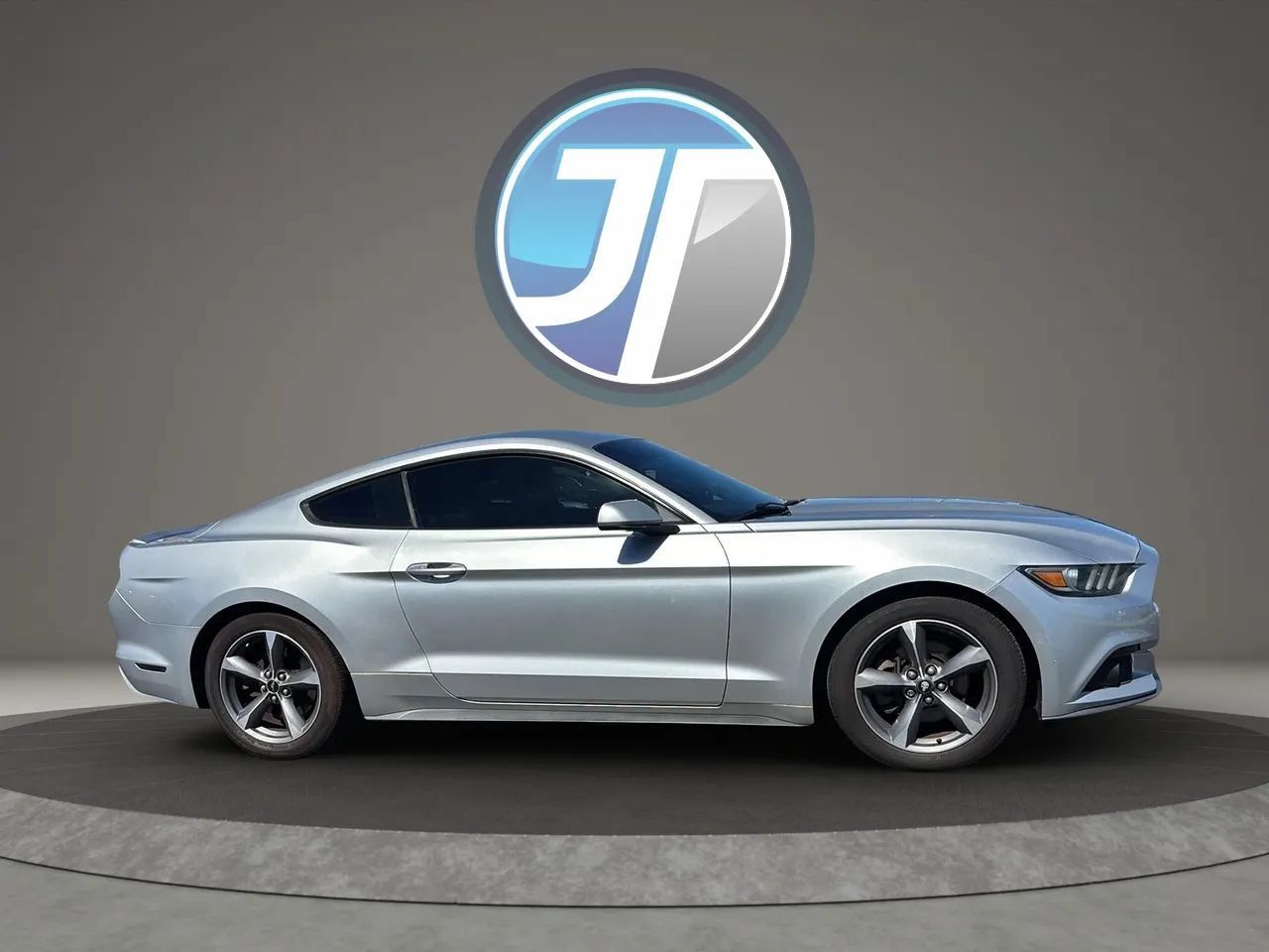 Used 2015 Ford Mustang Coupe RWD image 7
