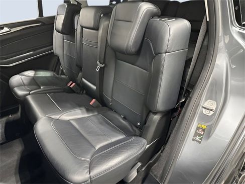 Used 2018 Mercedes-Benz GLS 550 4MATIC image 32