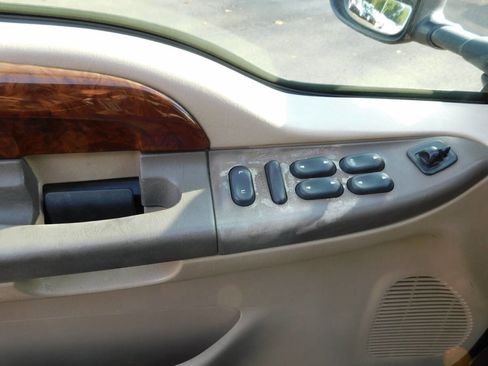 Used 2000 Ford F350 Lariat image 16