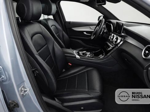 Used 2018 Mercedes-Benz GLC 300 w/ Premium Package image 11
