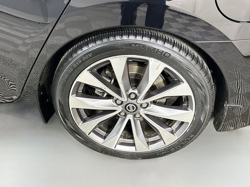 Used 2019 Nissan Maxima Platinum image 36