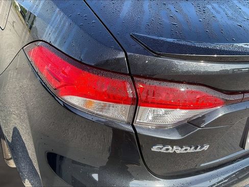 Used 2022 Toyota Corolla SE FWD image 23