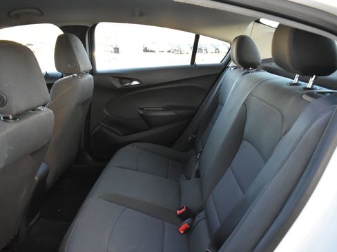 Used 2018 Chevrolet Cruze LS w/ LS Fleet Convenience Package image 16