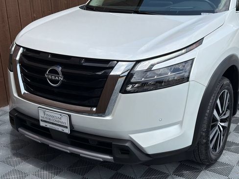 Used 2025 Nissan Pathfinder Platinum w/ Cargo Package FWD image 20