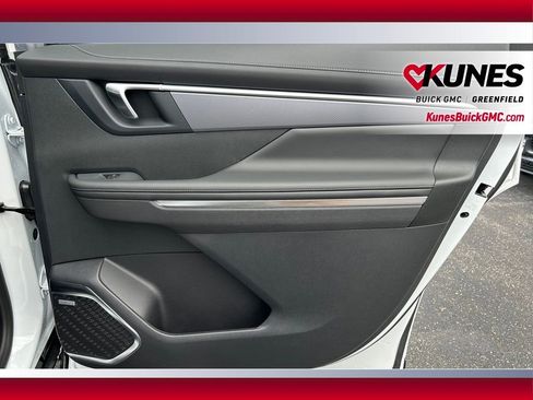 New 2026 Buick Enclave Sport Touring w/ LPO, Floor Liner Package image 47