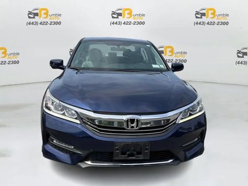 Used 2017 Honda Accord EX image 2