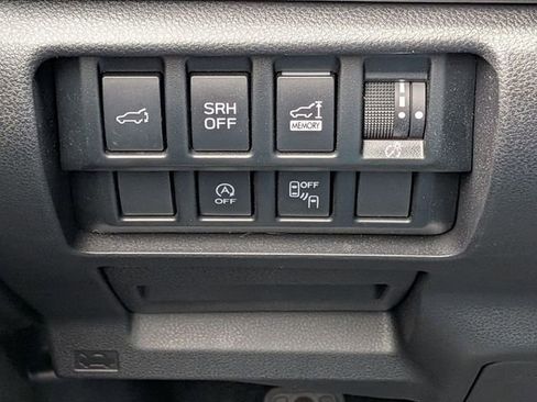 Used 2024 Subaru Forester Premium AWD/4WD image 17