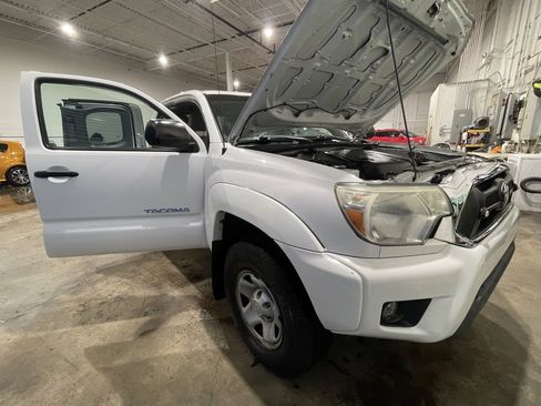 Used 2014 Toyota Tacoma 4x4 Access Cab V6 image 30