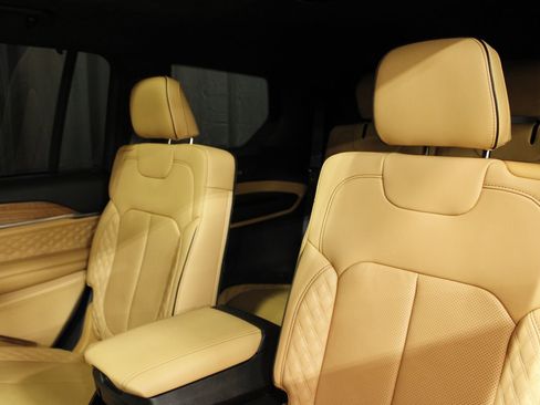 Used 2025 Jeep Grand Cherokee L Summit image 6