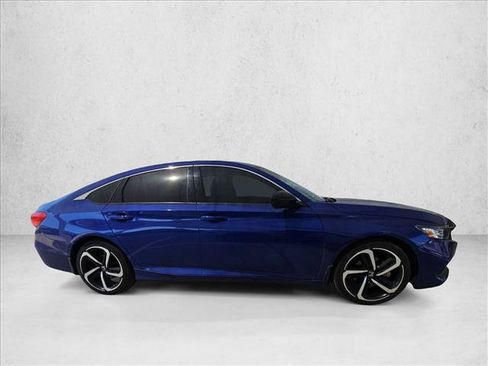 Used 2022 Honda Accord Sport image 4