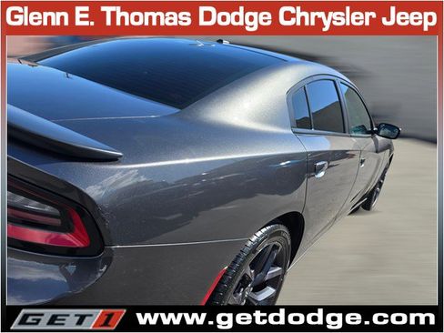 Used 2020 Dodge Charger SXT w/ Blacktop Package image 12