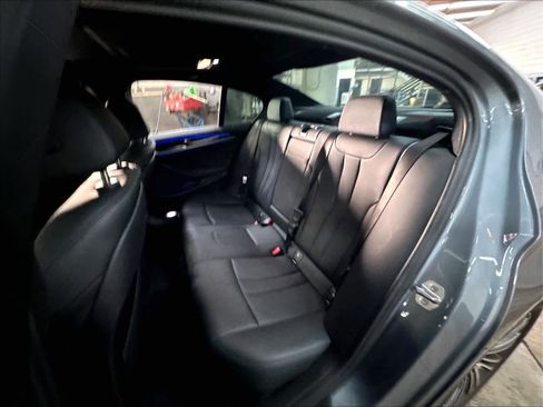 Used 2019 BMW 530e RWD image 28