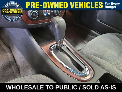 Used 2009 Chevrolet Impala LT FWD image 16
