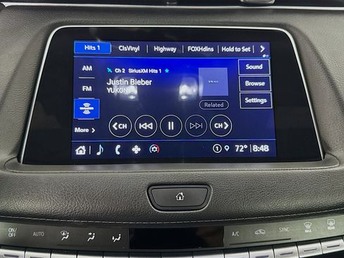 Used 2022 Cadillac XT4 Premium Luxury w/ Enhanced Visibility Package image 17