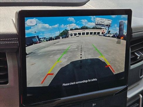 Used 2023 Ford Expedition XLT RWD image 13
