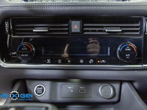 Used 2022 Nissan Rogue SV AWD/4WD image 21