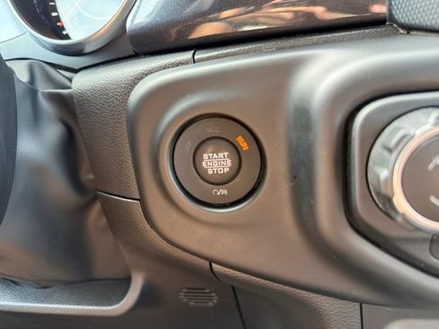 Used 2023 Jeep Wrangler Unlimited Sport AWD/4WD image 31