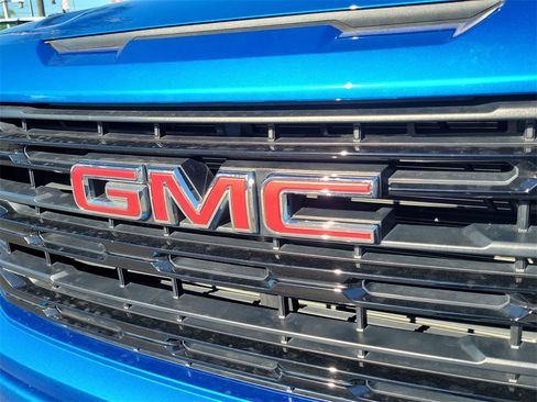 Used 2023 GMC Sierra 1500 Elevation image 29