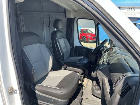 Used 2025 RAM ProMaster 2500 w/ Convenience Group FWD image 24