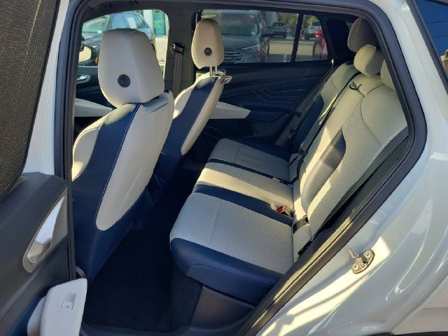 Certified 2023 Volkswagen ID.4 Pro S AWD/4WD image 11