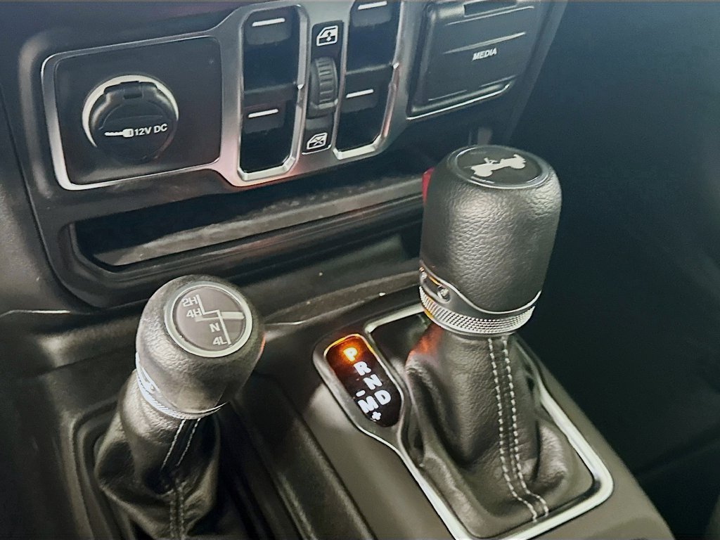 New 2025 Jeep Wrangler Unlimited Sahara AWD/4WD image 12