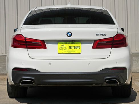 Used 2019 BMW 540i w/ M Sport Package RWD image 11