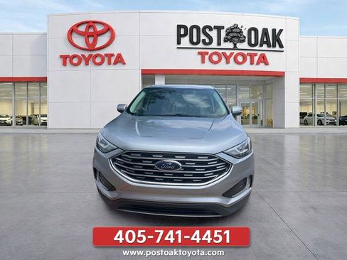 Used 2022 Ford Edge Titanium AWD/4WD image 2