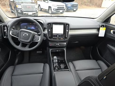 New 2026 Volvo XC40 B5 Plus w/ Climate Package AWD/4WD image 22