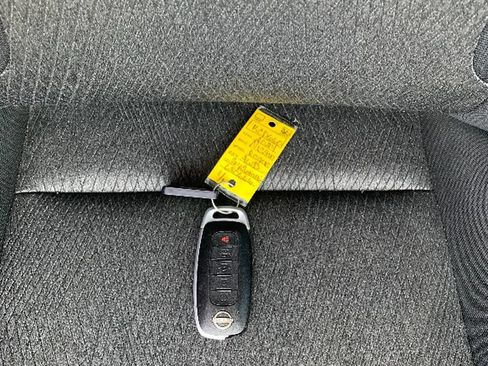Used 2024 Nissan Rogue SV AWD/4WD image 33