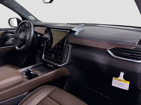 New 2026 GMC Acadia Denali Ultimate AWD/4WD image 31