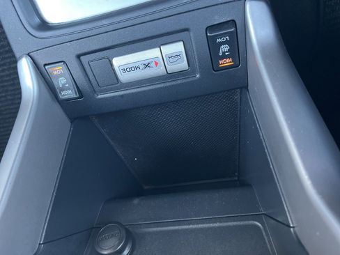 Used 2017 Subaru Forester 2.5i Premium w/ All-Weather Package image 18