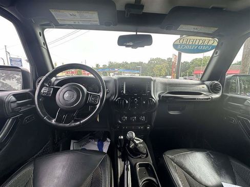 Used 2016 Jeep Wrangler Unlimited Sahara AWD/4WD image 13