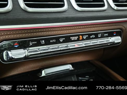 Used 2024 Mercedes-Benz GLS 580 4MATIC image 17