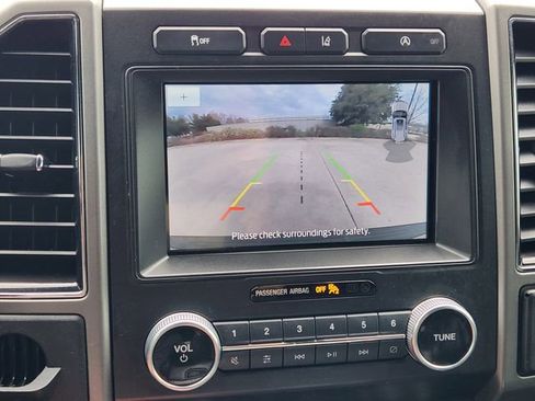 Used 2021 Ford Expedition XLT image 18