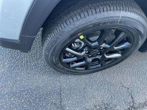 New 2026 Jeep Compass Latitude image 5