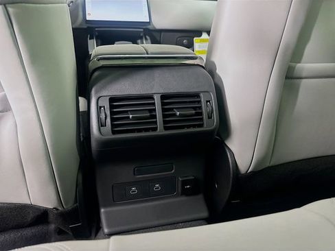 Used 2026 Land Rover Range Rover Velar Dynamic SE image 26