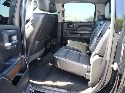 Used 2017 GMC Sierra 2500 Denali w/ Duramax Plus Package image 17