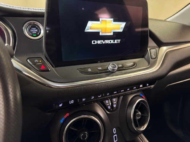 Used 2025 Chevrolet Blazer LT FWD image 13