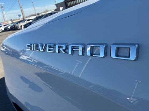 Used 2025 Chevrolet Silverado 1500 LT image 9