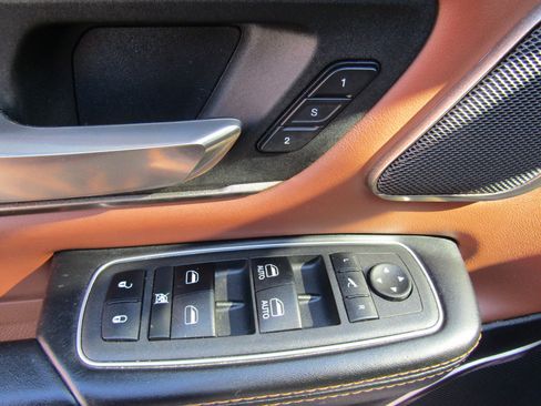 Used 2022 RAM 1500 Limited image 27