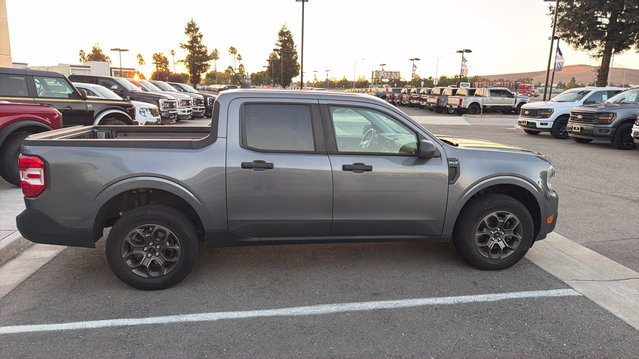 Used 2022 Ford Maverick XLT FWD image 5