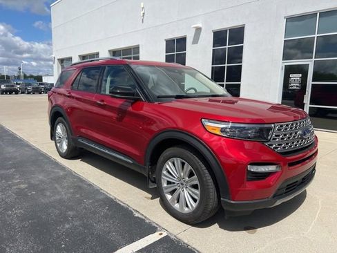 Used 2024 Ford Explorer Limited w/ Equipment Group 301A AWD/4WD image 6