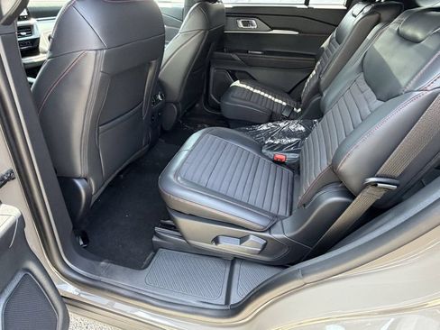 New 2026 Ford Explorer ST-Line w/ ST-Line Street Pack RWD image 18