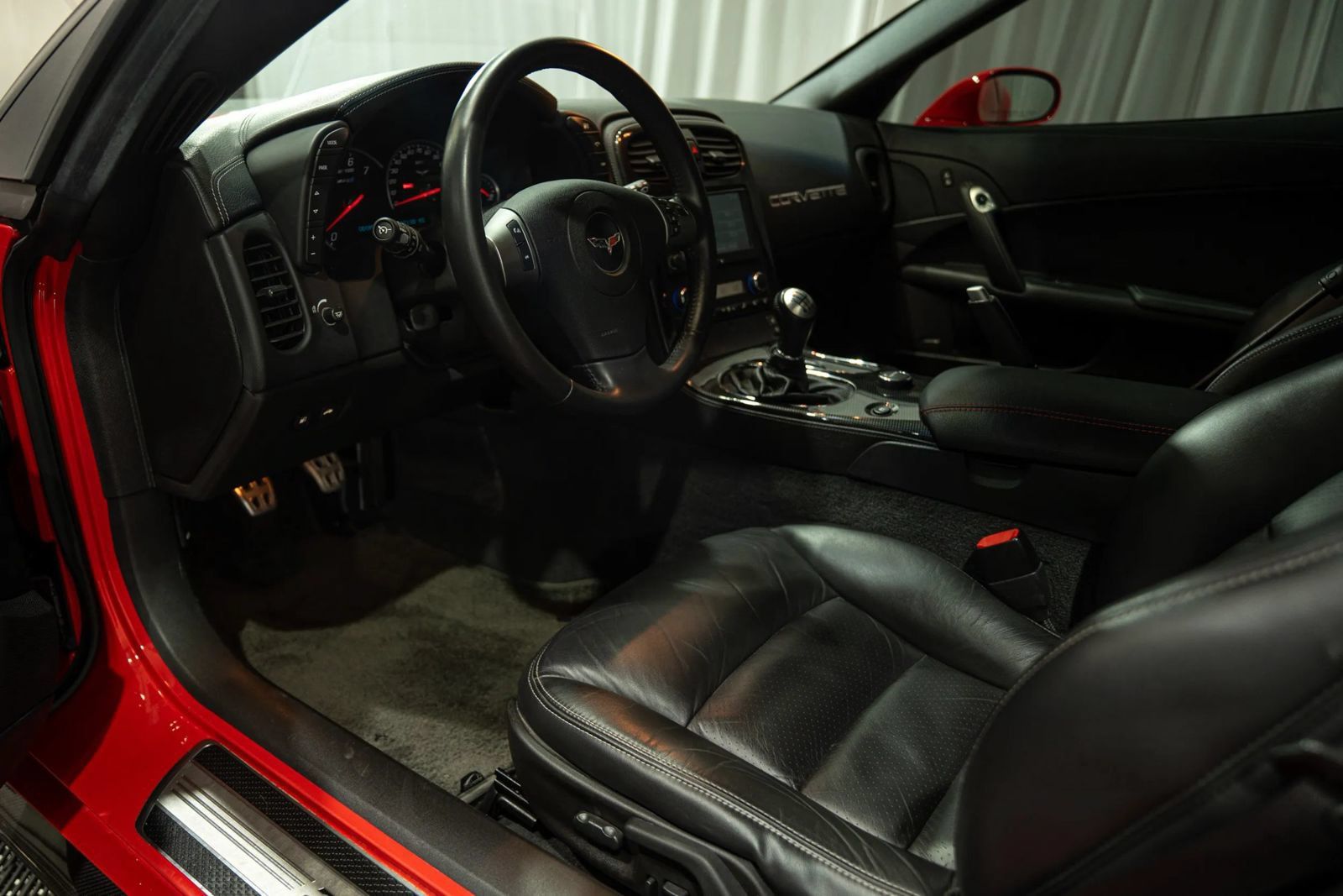 Used 2010 Chevrolet Corvette ZR1 w/ Preferred Equipment Group RWD image 17