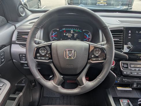 Used 2022 Honda Pilot Black Edition image 26