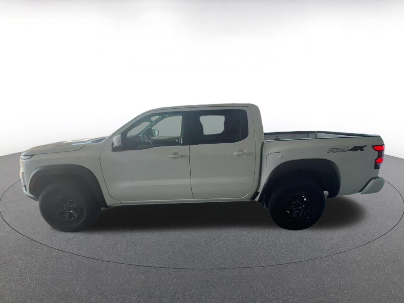 Used 2026 Nissan Frontier PRO-4X AWD/4WD image 8