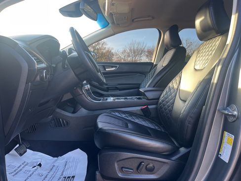 Used 2024 Ford Edge Titanium image 10